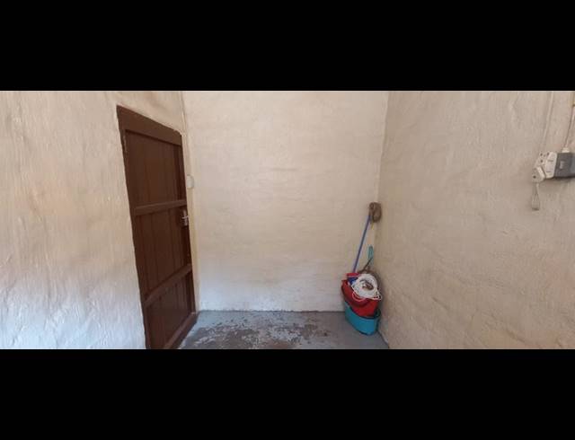 6 BEDROOM HOUSE FOR SALE IN QUELLERINA